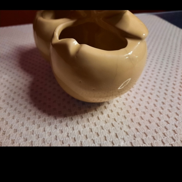 Shawnee Vintage Yellow Birds Planter, MCM Planter, Animal Plant Pot, Cottagecore - Picture 10 of 12